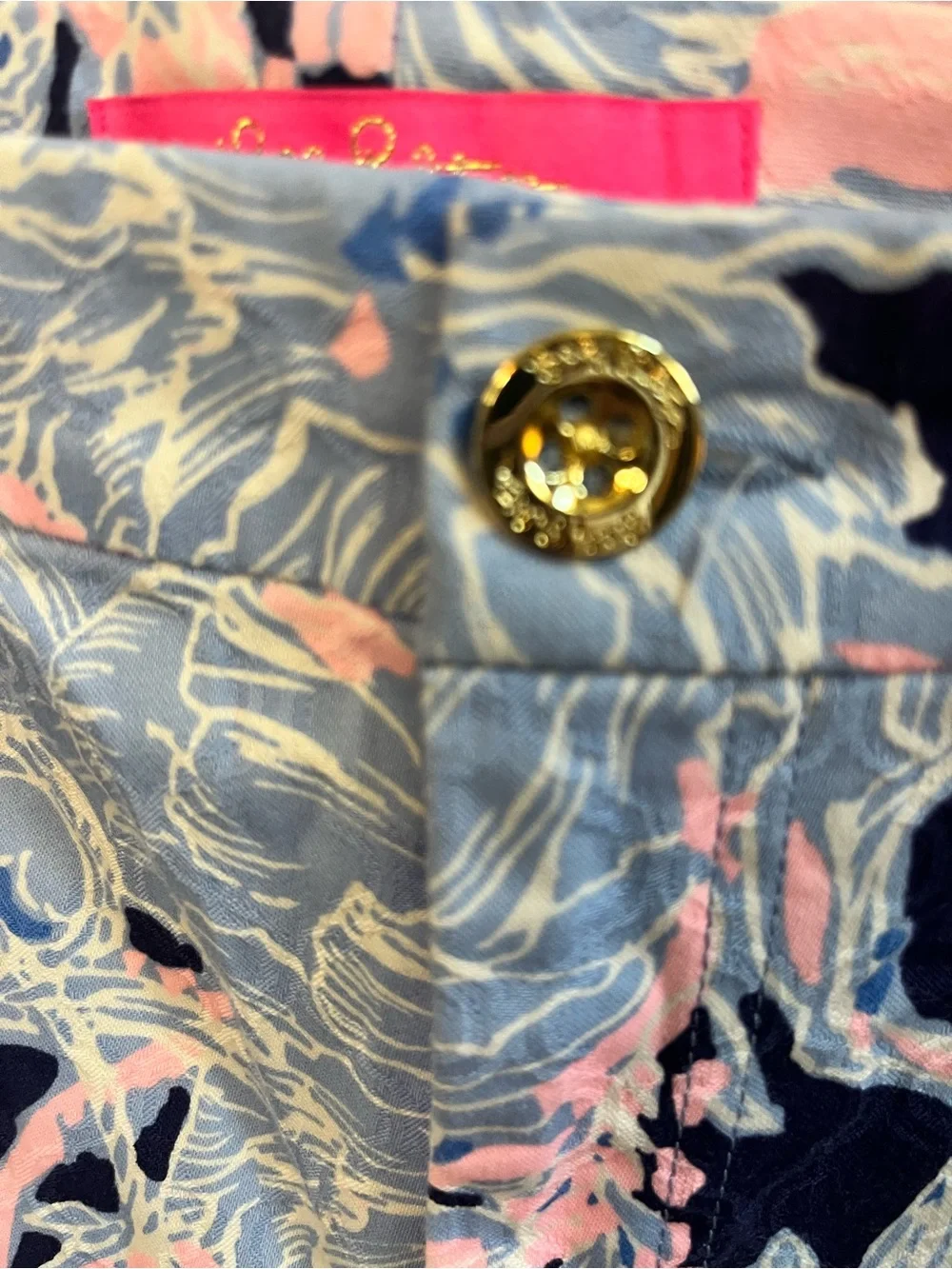 Lilly Pulitzer Navy Floral Cropped Capris with Light Blue & Pink Size 6